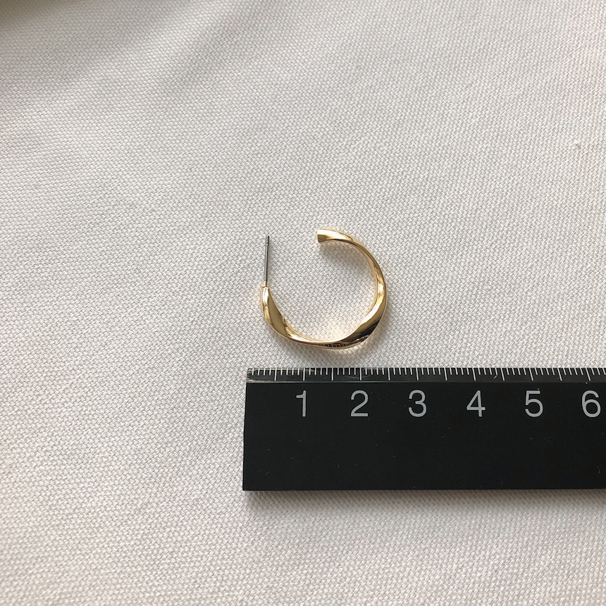 <b><p>daily medium Ring earrs acc709 basic Good</p></b><b><p>デイリー ミディアム リングピアス acc709 基本 ベーシック 無難な メタル</p></b><br /><br /><p align='center'>