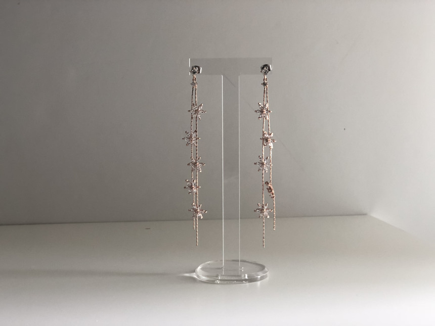 <b><p>flower Drop earring Cubic Antique chandeli</p></b><b><p>フラワー ドロップ イヤリング キュービック アンティーク シャンデリア クリスタル</p></b><br /><br /><p align='center'>