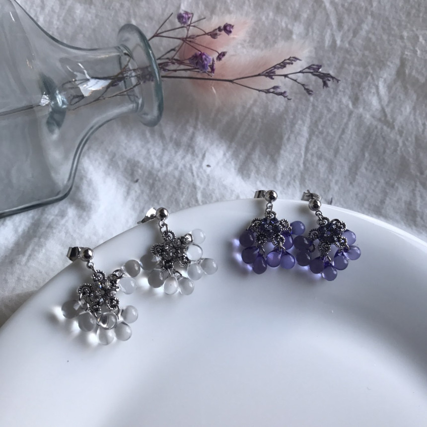 <b><p>Bobo Song Glass Cubic earri oops Today's</p></b><b><p>ボボ集り グラス キュービック イヤリング おっと 今日のファッション 清純コーディネート</p></b><br /><br /><p align='center'>