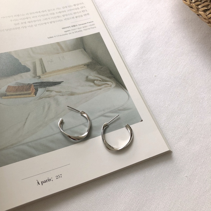 <b><p>daily medium Ring earrs acc709 basic Good</p></b><b><p>デイリー ミディアム リングピアス acc709 基本 ベーシック 無難な メタル</p></b><br /><br /><p align='center'>