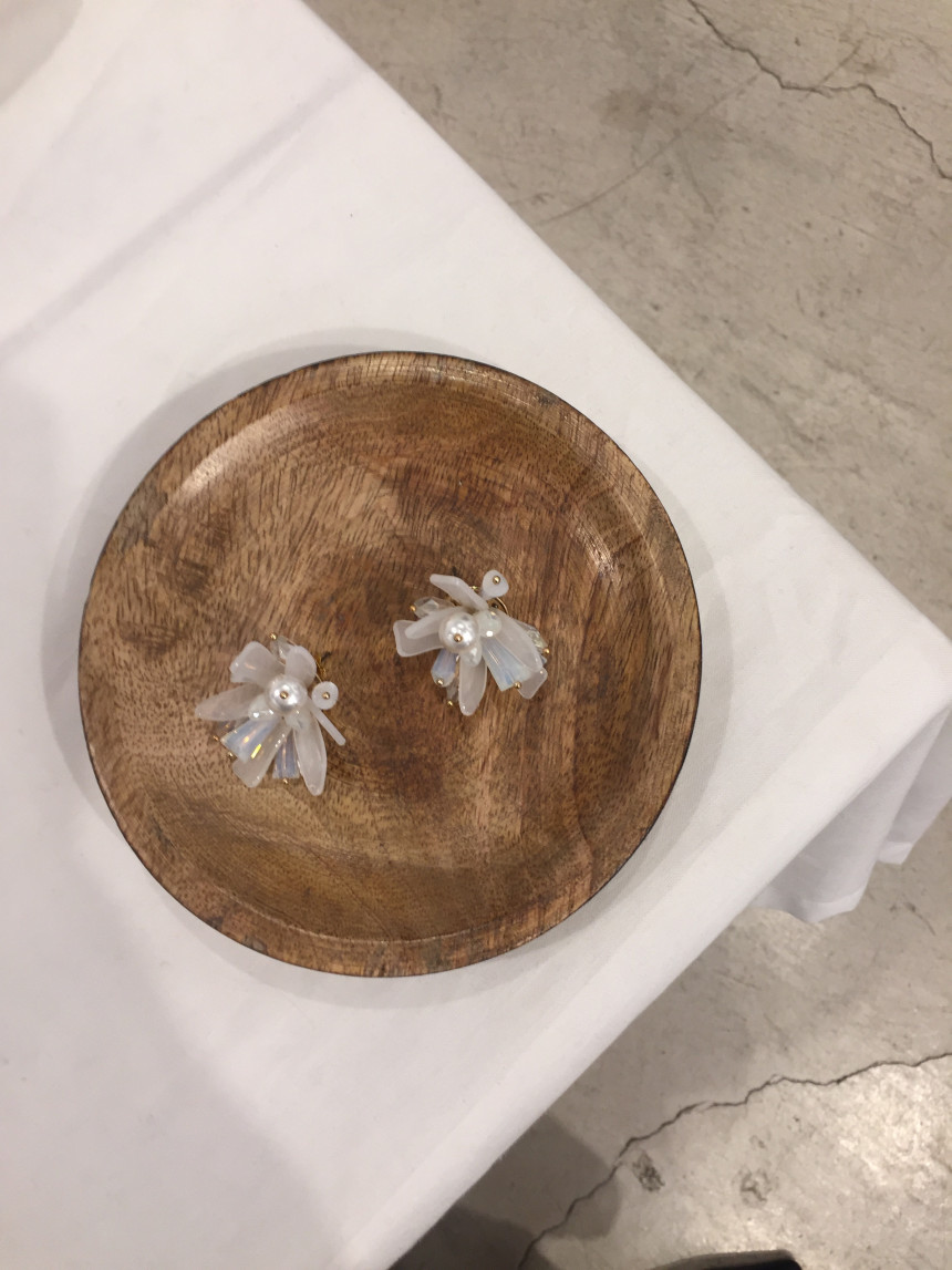 <b><p>Flower earrings j Stylish ok Female coordation</p></b><b><p>フラワーイヤリング j スタイリッシュルック 女性コーディネート 斬新なデザイン</p></b><br /><br /><p align='center'>