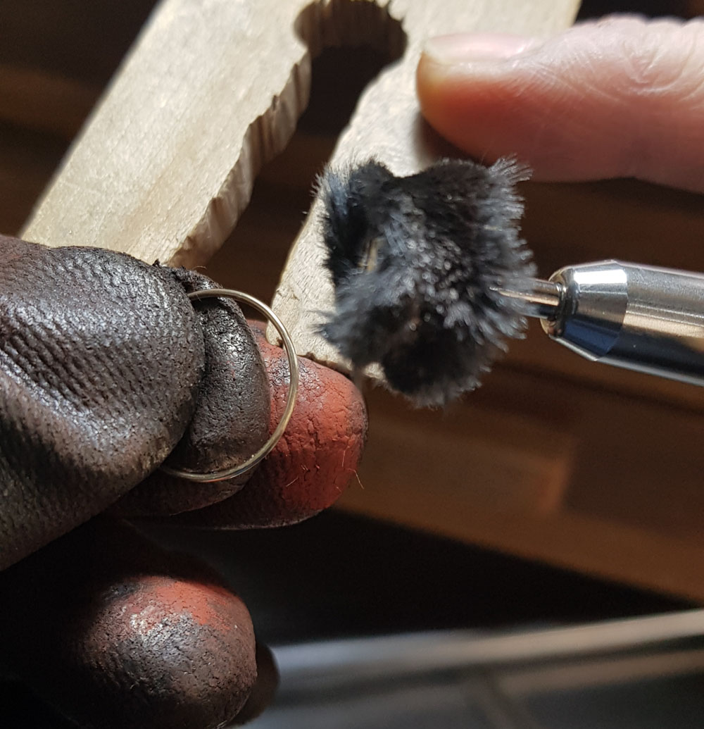 <b><p>White gold Thread ring attractive nt feel</p></b><b><p>ホワイト ゴールド 糸リング 魅力ある きちんとした感じ 14K コーディネートしやすい</p></b><br /><br /><p align='center'>