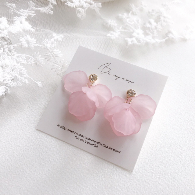 <b><p>petal HOMAIKA Tint Cubic earrg Drop 5 color</p></b><b><p>花びら ホマイカ ティント キュービック イヤリング ドロップ 5 色 フラワー</p></b><br /><br /><p align='center'>