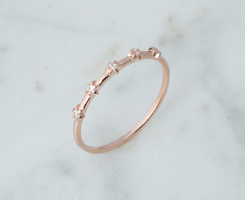 <b><p>Spring new arval Silver bum Glitt St se Layed</p></b><b><p>春身上 銀の指輪 輝く 別セッティング 重ね着 センスある コーディネート ペピスタイル</p></b><br /><br /><p align='center'>