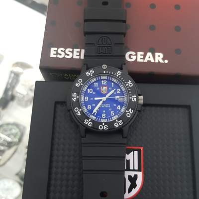<b><p>Luminox SEA XS.3003 20's couple Smer Vacation</p></b><b><p>ルミノックス 海 XS.3003 20代 カップル 夏休み 四季 一つだけで説得力の</p></b><br /><br /><p align='center'>