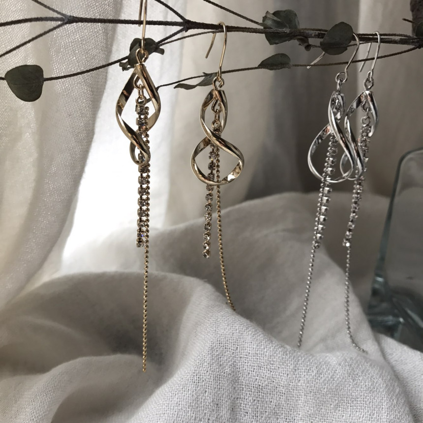 <b><p>Possible eaves Sonia Cubic Lg Drop rring</p></b><b><p>グィチ可能 ソニア キュービック ロング ドロップ イヤリ フェミニンコーディネート</p></b><br /><br /><p align='center'>