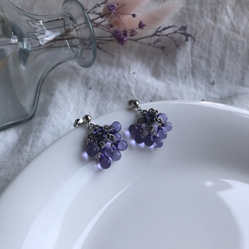 <b><p>Bobo Song Glass Cubic earri oops Today's</p></b><b><p>ボボ集り グラス キュービック イヤリング おっと 今日のファッション 清純コーディネート</p></b><br /><br /><p align='center'>