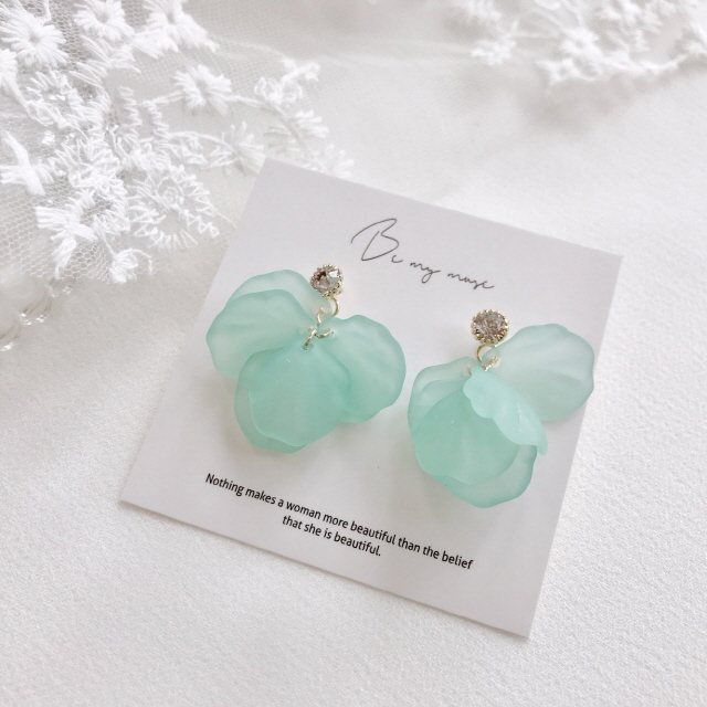 <b><p>petal HOMAIKA Tint Cubic earrg Drop 5 color</p></b><b><p>花びら ホマイカ ティント キュービック イヤリング ドロップ 5 色 フラワー</p></b><br /><br /><p align='center'>