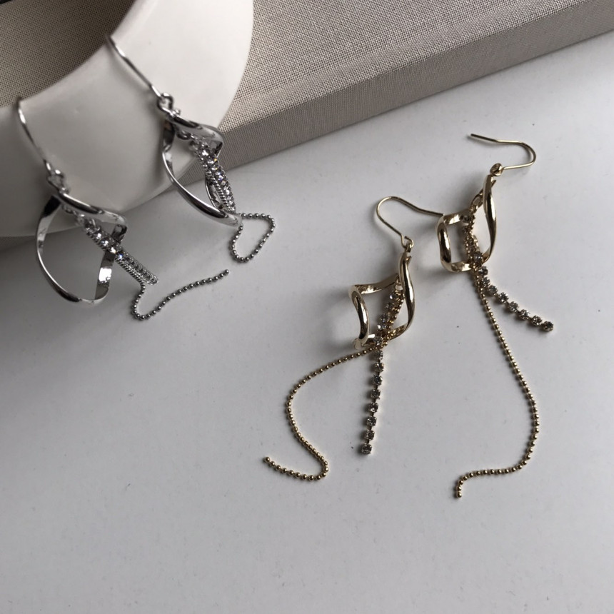 <b><p>Possible eaves Sonia Cubic Lg Drop rring</p></b><b><p>グィチ可能 ソニア キュービック ロング ドロップ イヤリ フェミニンコーディネート</p></b><br /><br /><p align='center'>