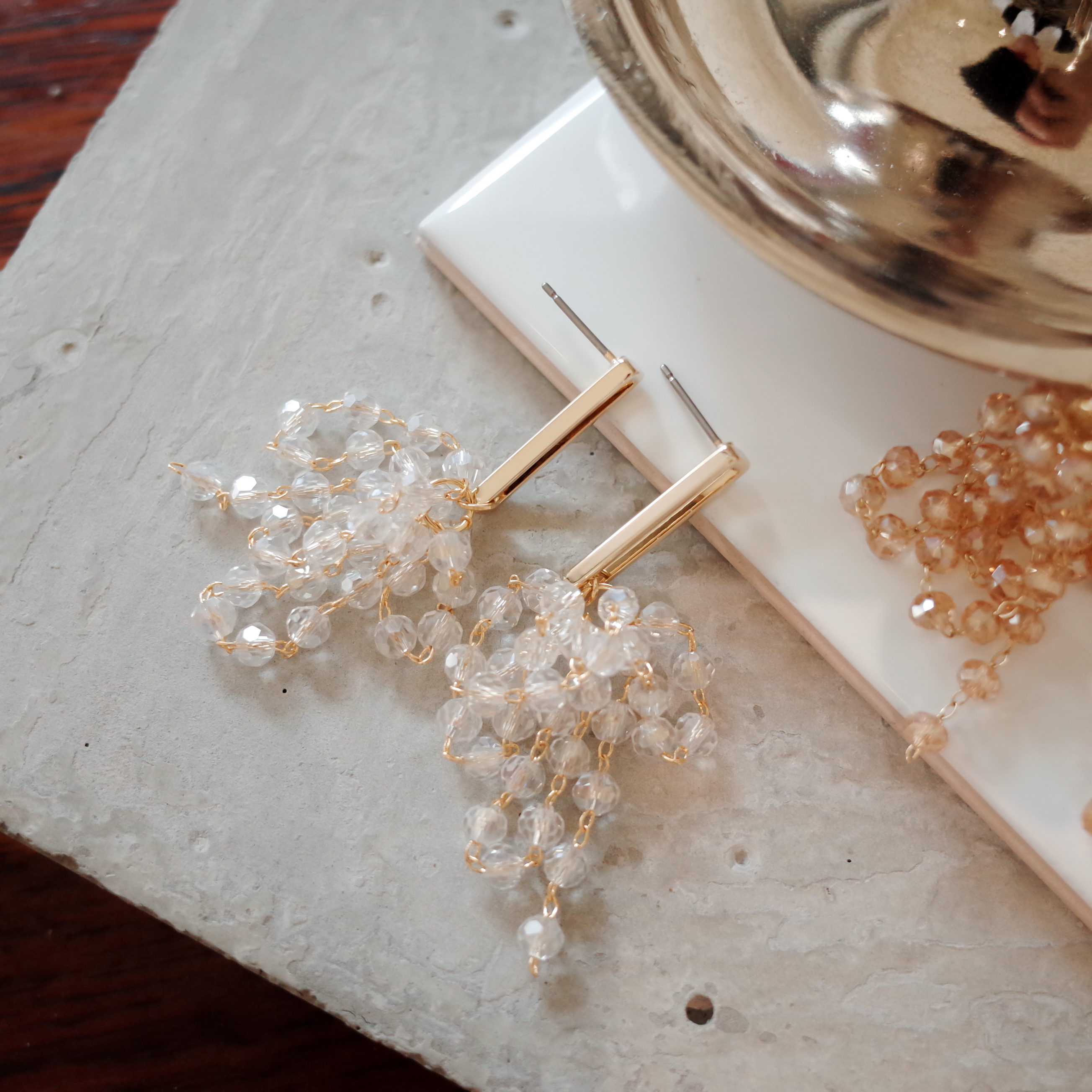 <b><p>Kyukyu Rectangular Bubble pel Drop Eris Simp</p></b><b><p>キュキュ 長方形バー バブル真珠 ドロップイヤリング シンプルユニーク スタイリッシュルック</p></b><br /><br /><p align='center'>