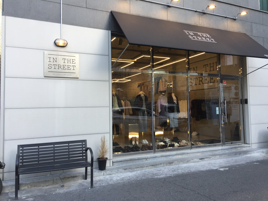 <b><p>Flower earrings j Stylish ok Female coordation</p></b><b><p>フラワーイヤリング j スタイリッシュルック 女性コーディネート 斬新なデザイン</p></b><br /><br /><p align='center'>