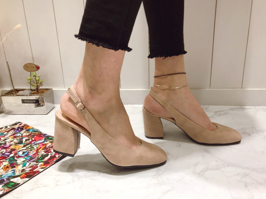 <b><p>Korean Specials Slim Squa nose Middle el</p></b><b><p>Korean特価 スリムな 正方形の鼻 ミドルヒール ングベクヒル 5cm、7cm</p></b><br /><br /><p align='center'>