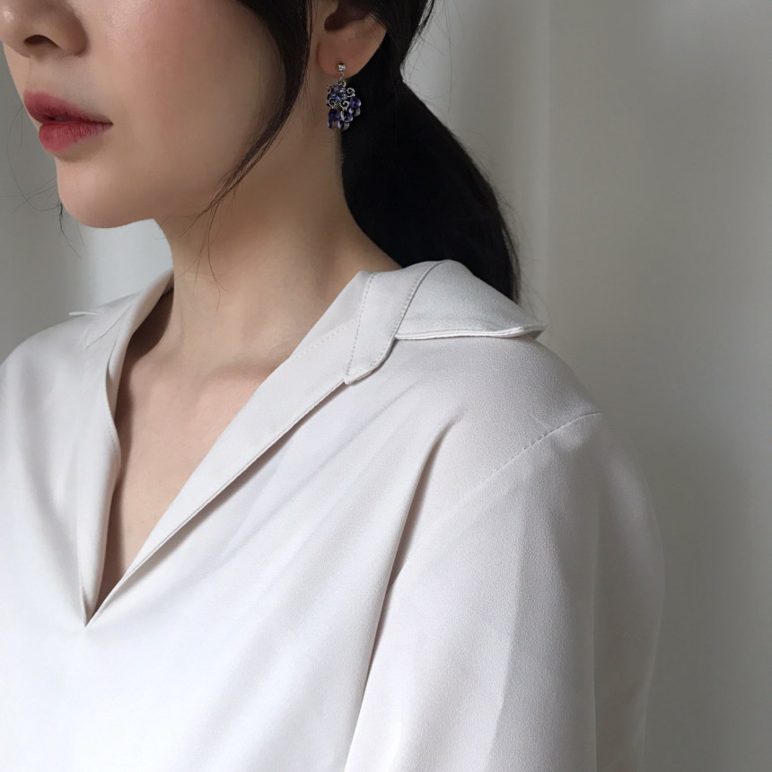 <b><p>Bobo Song Glass Cubic earri oops Today's</p></b><b><p>ボボ集り グラス キュービック イヤリング おっと 今日のファッション 清純コーディネート</p></b><br /><br /><p align='center'>