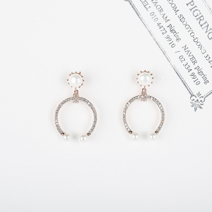 <b><p>Lons Cubic Ellipse Drop Pearl ring Feme coordati</p></b><b><p>ローンズ キュービック 楕円 ドロップ 真珠 イヤリング フェミニンコーディネート</p></b><br /><br /><p align='center'>