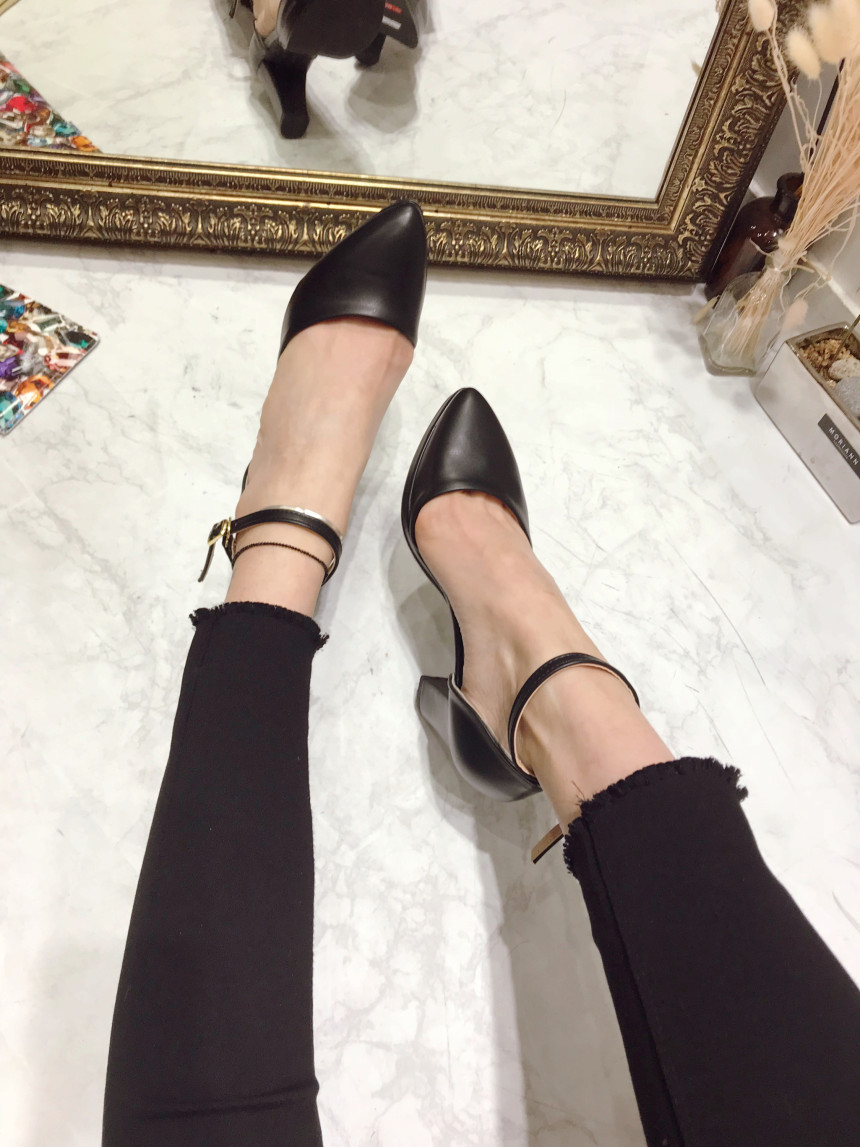 <b><p>diagonal Toe Stiletto Go rap heel Kean Feminine</p></b><b><p>斜線 トウ スティレット 行って見れ ストラップヒール 韓国語 フェミニンコーディネート</p></b><br /><br /><p align='center'>