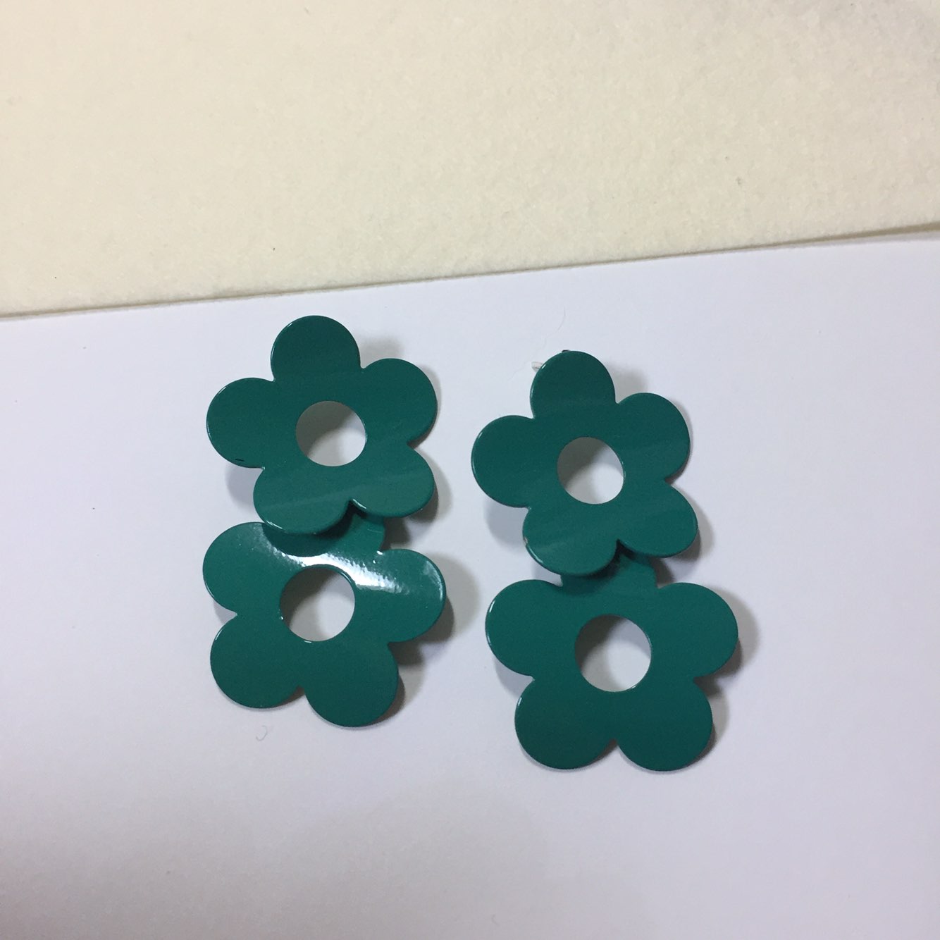 <b><p>flower Bold Fr Retro Kim Na Young st cor</p></b><b><p>フラワー ボールド 花 レトロ キム・ナヨン セント カラー ポイ ドロップ イヤリング</p></b><br /><br /><p align='center'>