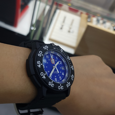 <b><p>Luminox SEA XS.3003 20's couple Smer Vacation</p></b><b><p>ルミノックス 海 XS.3003 20代 カップル 夏休み 四季 一つだけで説得力の</p></b><br /><br /><p align='center'>