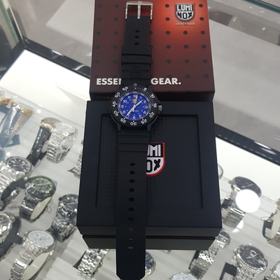 <b><p>Luminox SEA XS.3003 20's couple Smer Vacation</p></b><b><p>ルミノックス 海 XS.3003 20代 カップル 夏休み 四季 一つだけで説得力の</p></b><br /><br /><p align='center'>