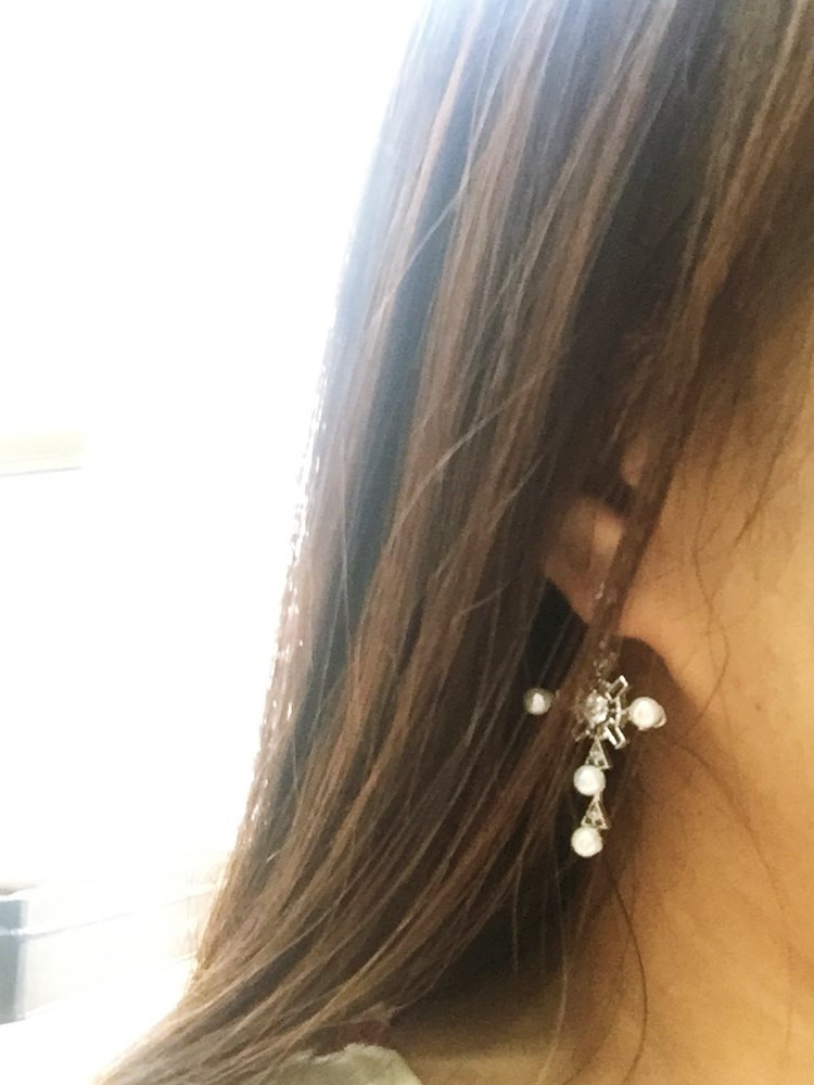 <b><p>Unknown Pearl The Cross ring handmade Twenties</p></b><b><p>オンバル 真珠 クロス イヤリング ハンドメイド 20代の女性 ヴィンテージ アィークな感じ</p></b><br /><br /><p align='center'>