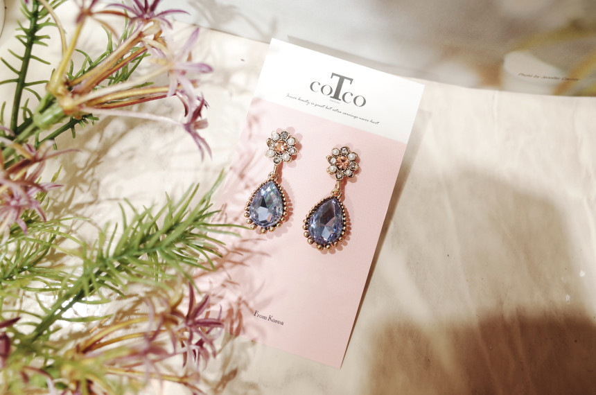 <b><p>Violet water drop Flow Antique earring</p></b><b><p>バイオレット 水滴 花 アンティーク イヤリング</p></b><br /><br /><p align='center'>