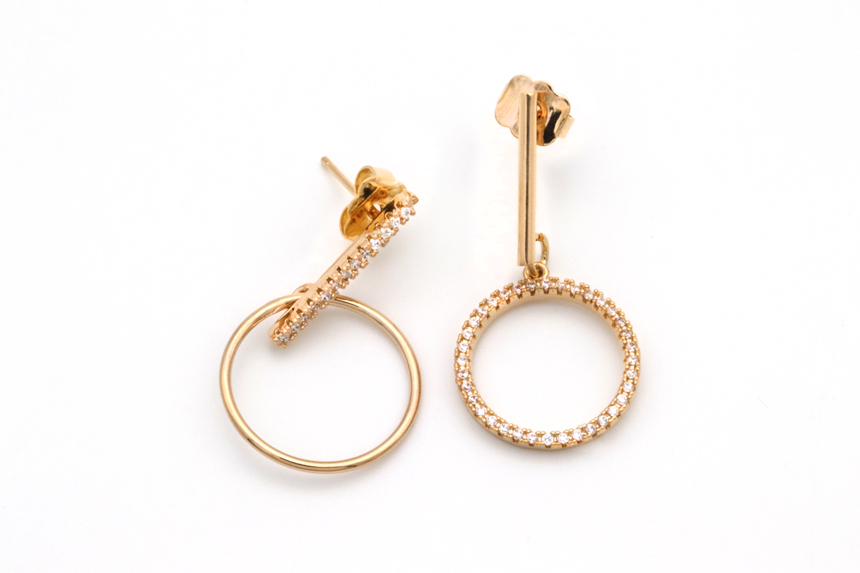 <b><p>Silver fing circle Unknown Drop earr Twenties</p></b><b><p>ウンチム サークル オンバル ドロップ イヤリング 20代の女性 ランス キュービック</p></b><br /><br /><p align='center'>