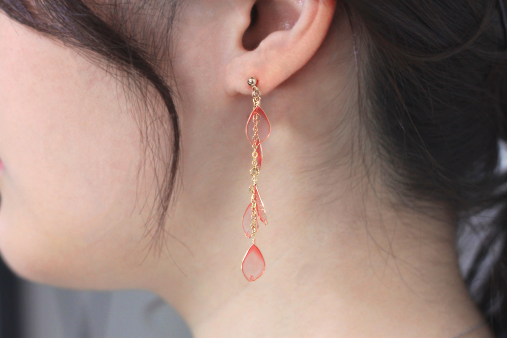 <b><p>Cherry leaf Long Drop Ear Girlfriend gift</p></b><b><p>桜の葉 ロング ドロップ イヤリ グィチ ガールフレンドの贈り物 自主制作 ホワイトデー</p></b><br /><br /><p align='center'>