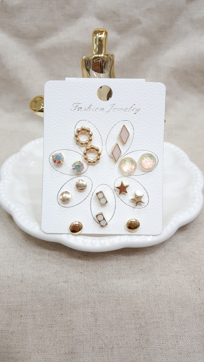 <b><p>ELPING BASIC Set earrings Today's Fashion</p></b><b><p>エルピンベーシック セットピアス 今日のファッション すっきりとしたスタイル 洗練された</p></b><br /><br /><p align='center'>