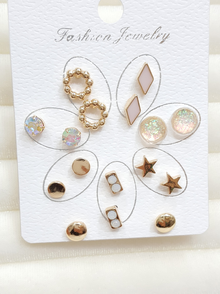 <b><p>ELPING BASIC Set earrings Today's Fashion</p></b><b><p>エルピンベーシック セットピアス 今日のファッション すっきりとしたスタイル 洗練された</p></b><br /><br /><p align='center'>