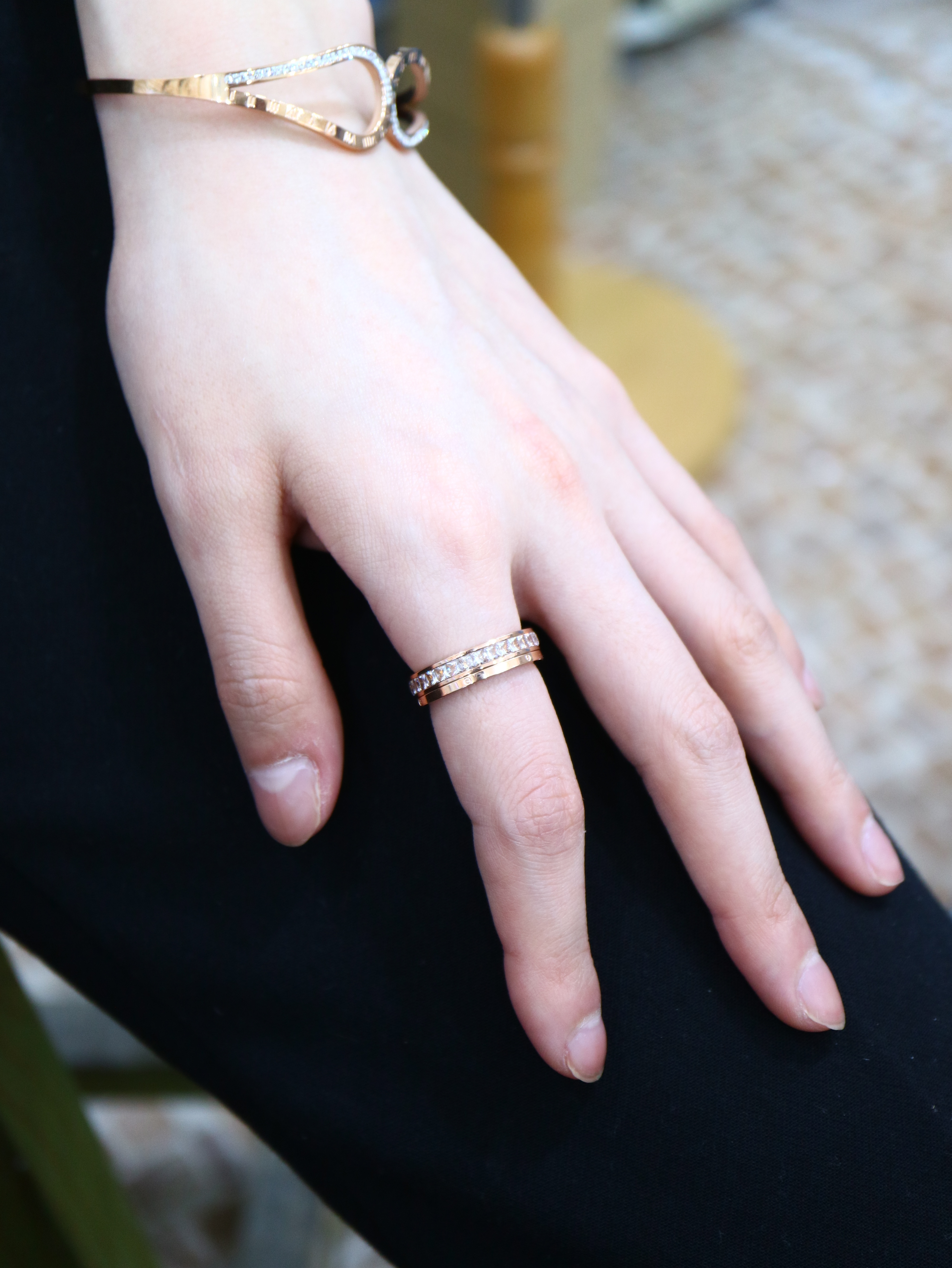 <b><p>titanium All cubic Thread pattern Causc rain</p></b><b><p>チタン オールキュービック ネジ柄 歌声非 最高 リング 結婚式の祝賀客ルコーディネート</p></b><br /><br /><p align='center'>