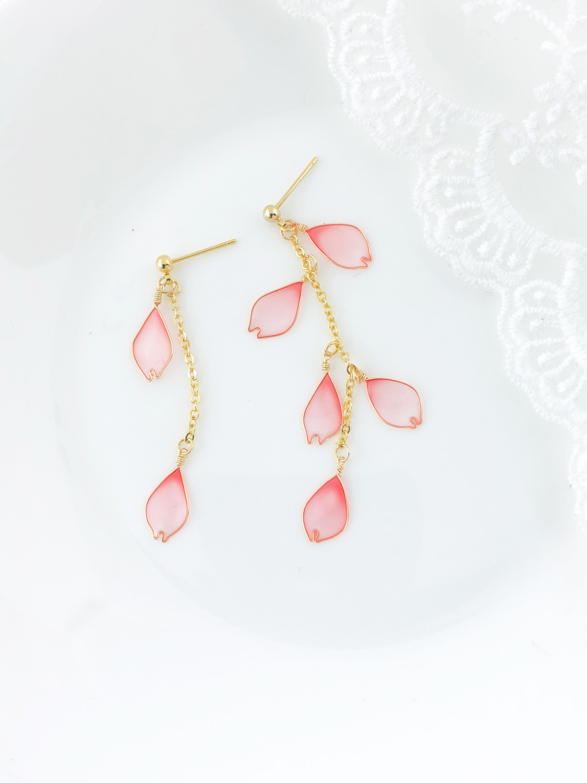 <b><p>Cherry leaf Long Drop Ear Girlfriend gift</p></b><b><p>桜の葉 ロング ドロップ イヤリ グィチ ガールフレンドの贈り物 自主制作 ホワイトデー</p></b><br /><br /><p align='center'>