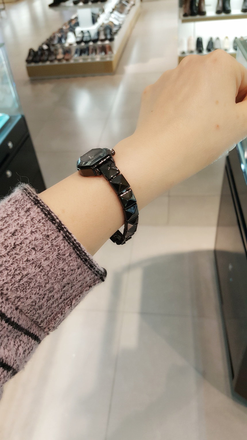 <b><p>OST Black Pyramid Clo OTW115906TBB</p></b><b><p>OST ブラックピラミッド時計 OTW115906TBB</p></b><br /><br /><p align='center'>