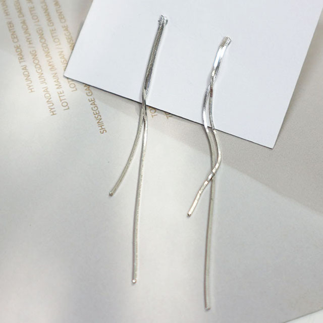 <b><p>925Silver Two lines Snake Drop earrg sr ILVER</p></b><b><p>925シルバー 二行 ベムジュル ドロップ イヤリング ILVER シンプル チェーン</p></b><br /><br /><p align='center'>
