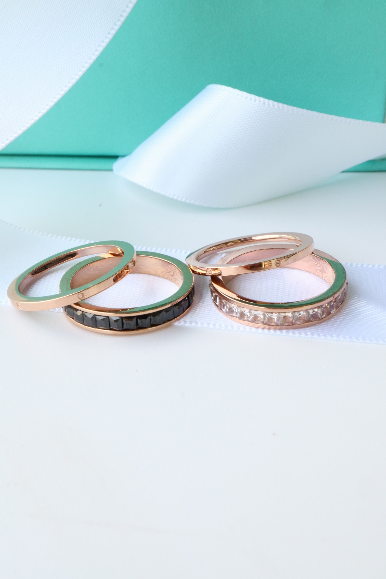 <b><p>titanium All cubic Thread pattern Causc rain</p></b><b><p>チタン オールキュービック ネジ柄 歌声非 最高 リング 結婚式の祝賀客ルコーディネート</p></b><br /><br /><p align='center'>