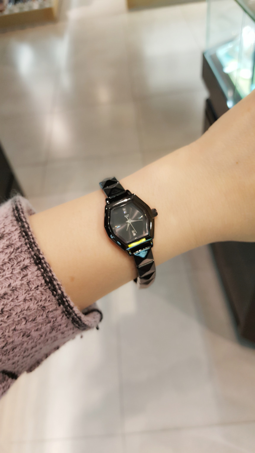 <b><p>OST Black Pyramid Clo OTW115906TBB</p></b><b><p>OST ブラックピラミッド時計 OTW115906TBB</p></b><br /><br /><p align='center'>