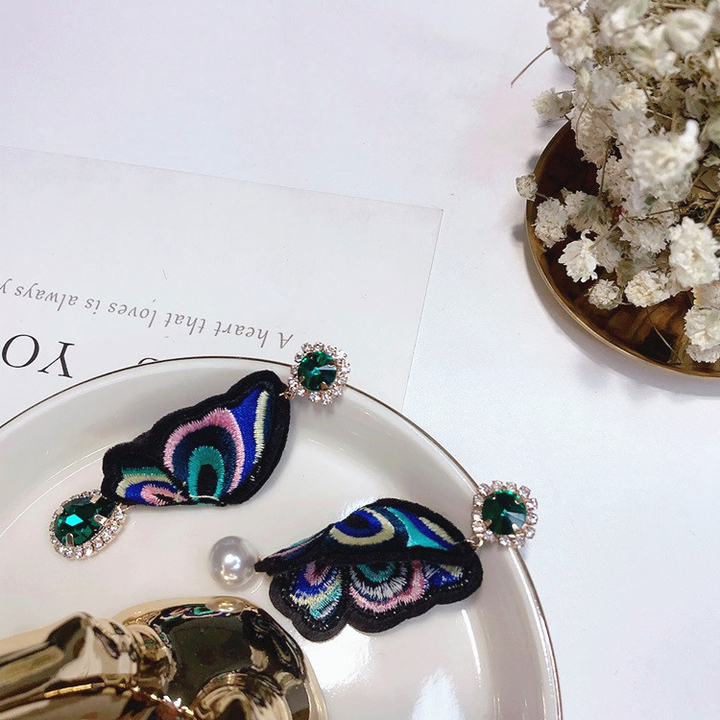 <b><p>stone Cubic Pearl embroidery buttfly Dp Unknown</p></b><b><p>ストーン キュービック 真珠 刺繍 蝶 ドロップ オンバル ランス ウンチム イヤリング</p></b><br /><br /><p align='center'>