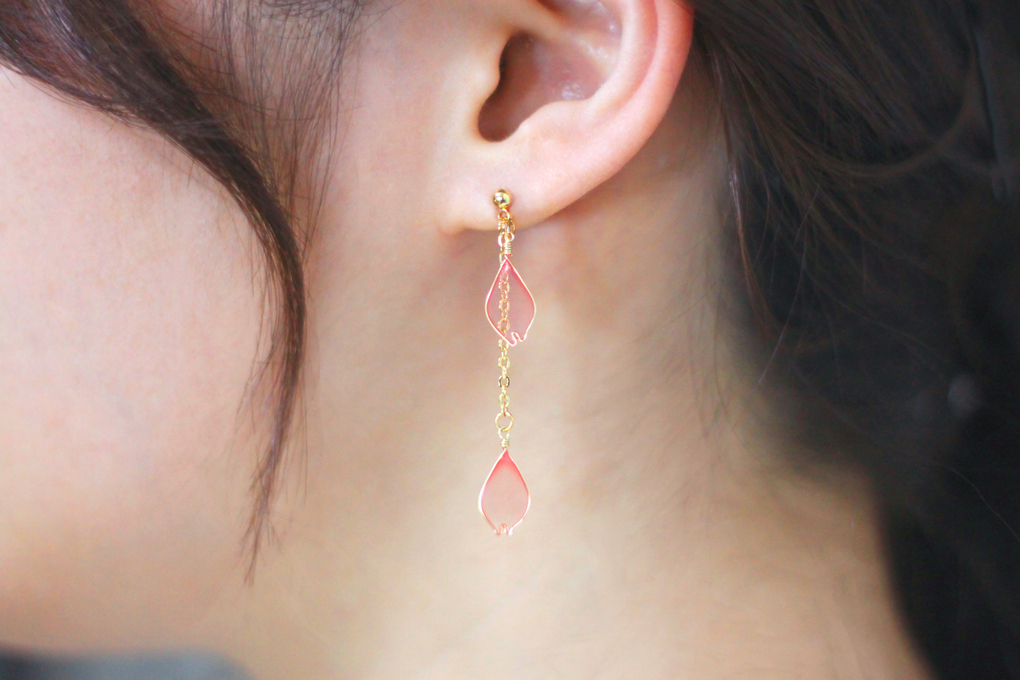 <b><p>Cherry leaf Long Drop Ear Girlfriend gift</p></b><b><p>桜の葉 ロング ドロップ イヤリ グィチ ガールフレンドの贈り物 自主制作 ホワイトデー</p></b><br /><br /><p align='center'>
