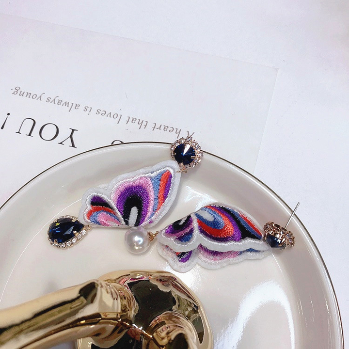 <b><p>stone Cubic Pearl embroidery buttfly Dp Unknown</p></b><b><p>ストーン キュービック 真珠 刺繍 蝶 ドロップ オンバル ランス ウンチム イヤリング</p></b><br /><br /><p align='center'>