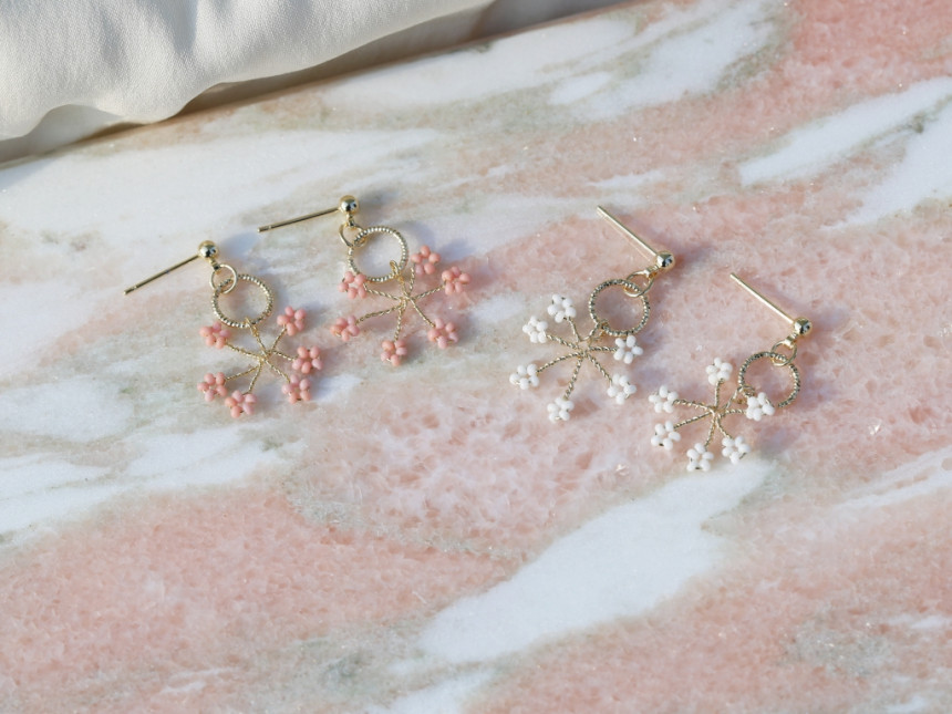 <b><p>Cherry Blossom Mini rg Fw eags Drop handmade</p></b><b><p>桜 ミニリング 花のイヤ ドロップ ハンドメイド ビーズ 派手な 芸能人</p></b><br /><br /><p align='center'>