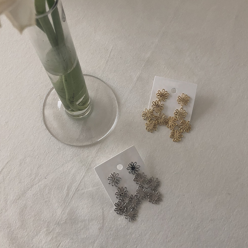 <b><p>Blossom fwer Drop earring vely Sp coordation</p></b><b><p>ブロッサム フラワー ドプ イヤリング ラブリー 春のコーディネート ロマンチックスタイル</p></b><br /><br /><p align='center'>