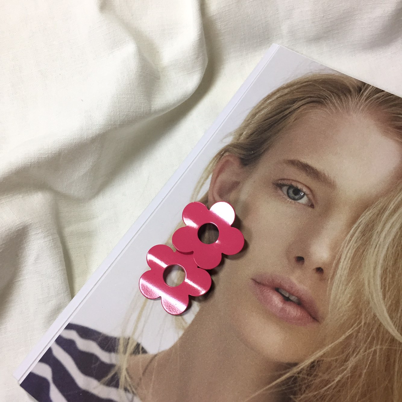 <b><p>flower Bold Fr Retro Kim Na Young st cor</p></b><b><p>フラワー ボールド 花 レトロ キム・ナヨン セント カラー ポイ ドロップ イヤリング</p></b><br /><br /><p align='center'>