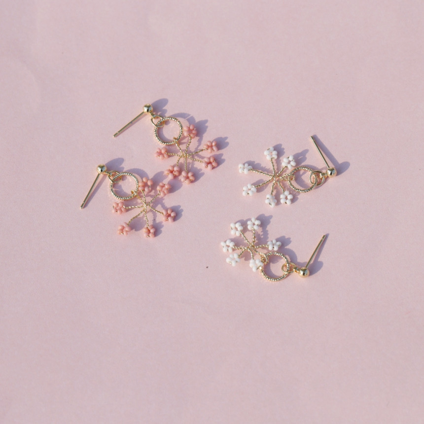 <b><p>Cherry Blossom Mini rg Fw eags Drop handmade</p></b><b><p>桜 ミニリング 花のイヤ ドロップ ハンドメイド ビーズ 派手な 芸能人</p></b><br /><br /><p align='center'>