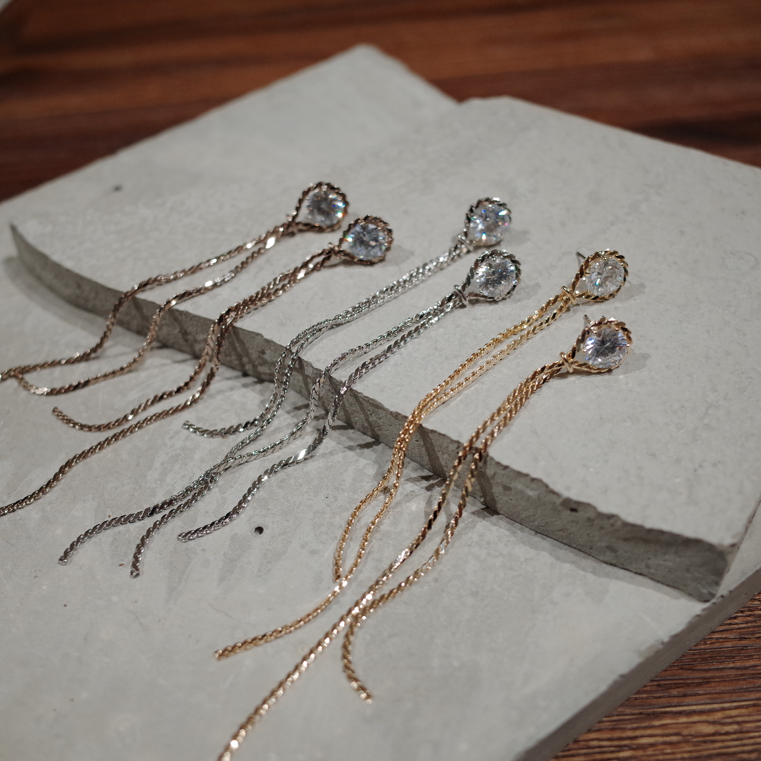 <b><p>NO106 Prong Jewelry &amp Watches Double Dp</p></b><b><p>NO106 プロング ヨリヨリチェーン ダブルドロップイヤリ シックな ユニーデザイン</p></b><br /><br /><p align='center'>