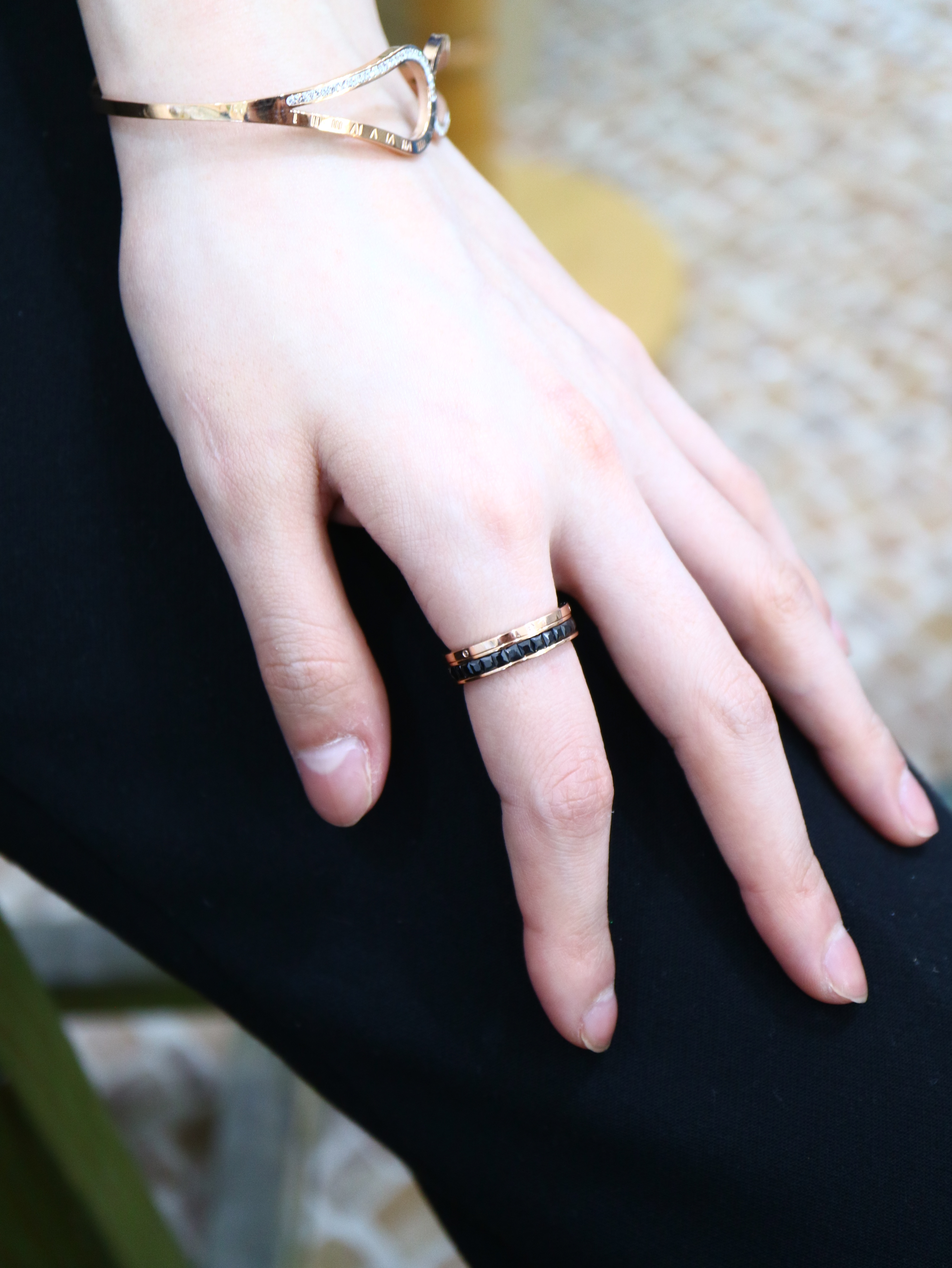 <b><p>titanium All cubic Thread pattern Causc rain</p></b><b><p>チタン オールキュービック ネジ柄 歌声非 最高 リング 結婚式の祝賀客ルコーディネート</p></b><br /><br /><p align='center'>