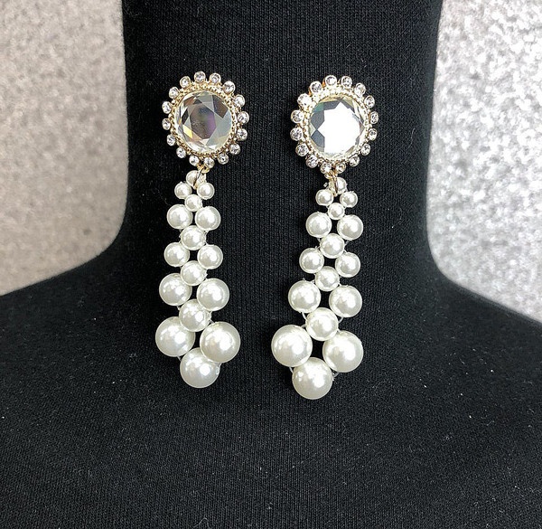 <b><p>fancy stone Cubic Pearl drop rings Std out</p></b><b><p>派手な 原石 キュービック パールドロップイヤリング 説得力の ユニークな 清純な</p></b><br /><br /><p align='center'>