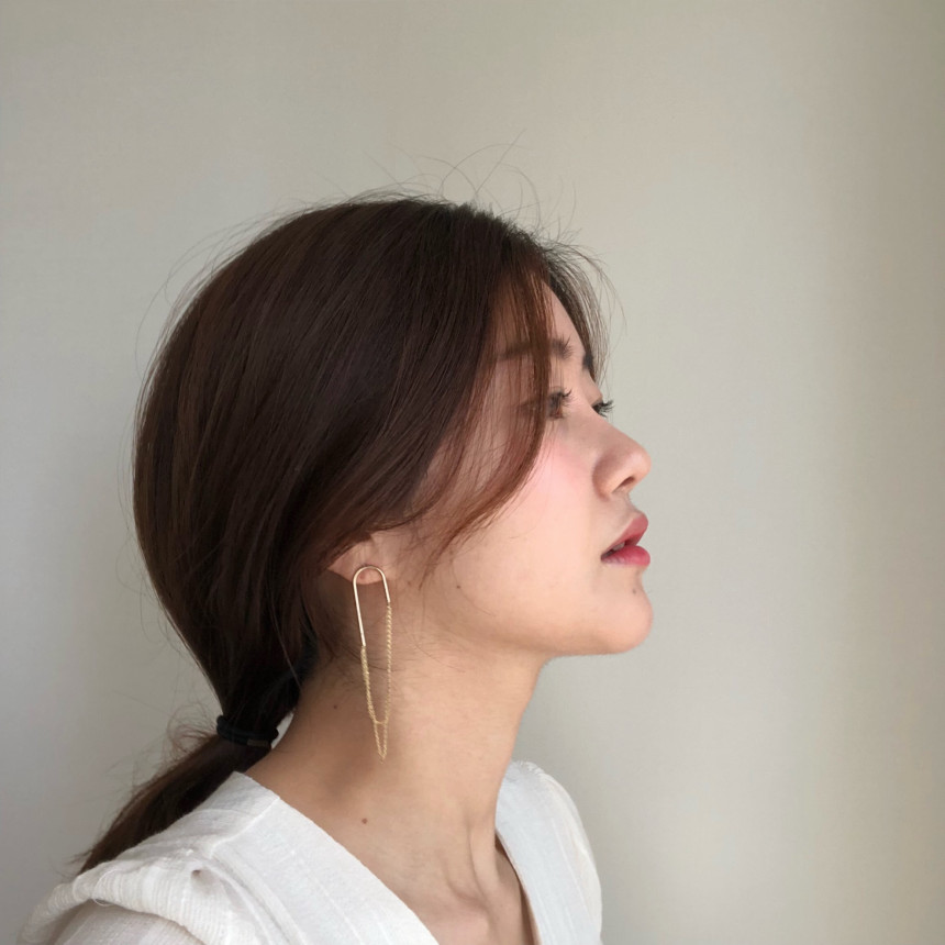 <b><p>Madle Bold Earrings silver Pel drop Unbalanced</p></b><b><p>マドル U ボールドピアス シルバー パロップ アンバランス 925 ギフト</p></b><br /><br /><p align='center'>