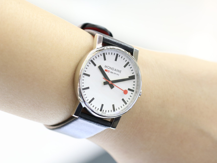 <b><p>Mondaine OFFICIAL SWISS RAILWAYS Women's</p></b><b><p>モンデイン 公式 スイス 鉄道 レディース時計 A658.30300.11SBBK</p></b><br /><br /><p align='center'>