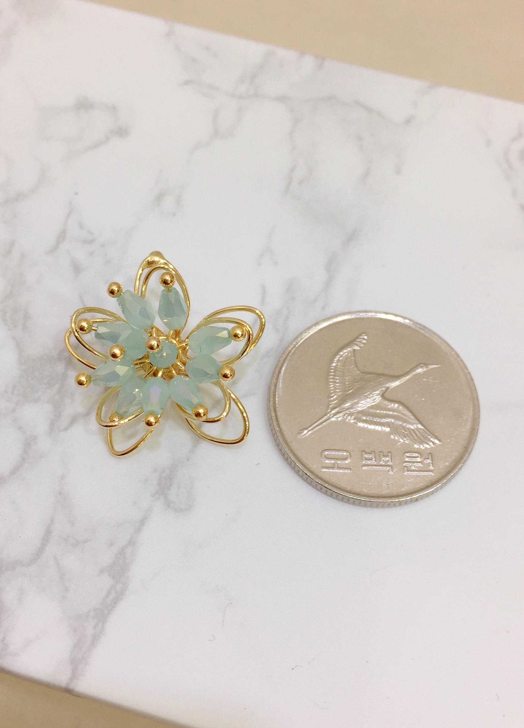 <b><p>spring Bl flower handmade ear</p></b><b><p>春 ブリンブリン フラワー ハンドメイド イヤグ</p></b><br /><br /><p align='center'>