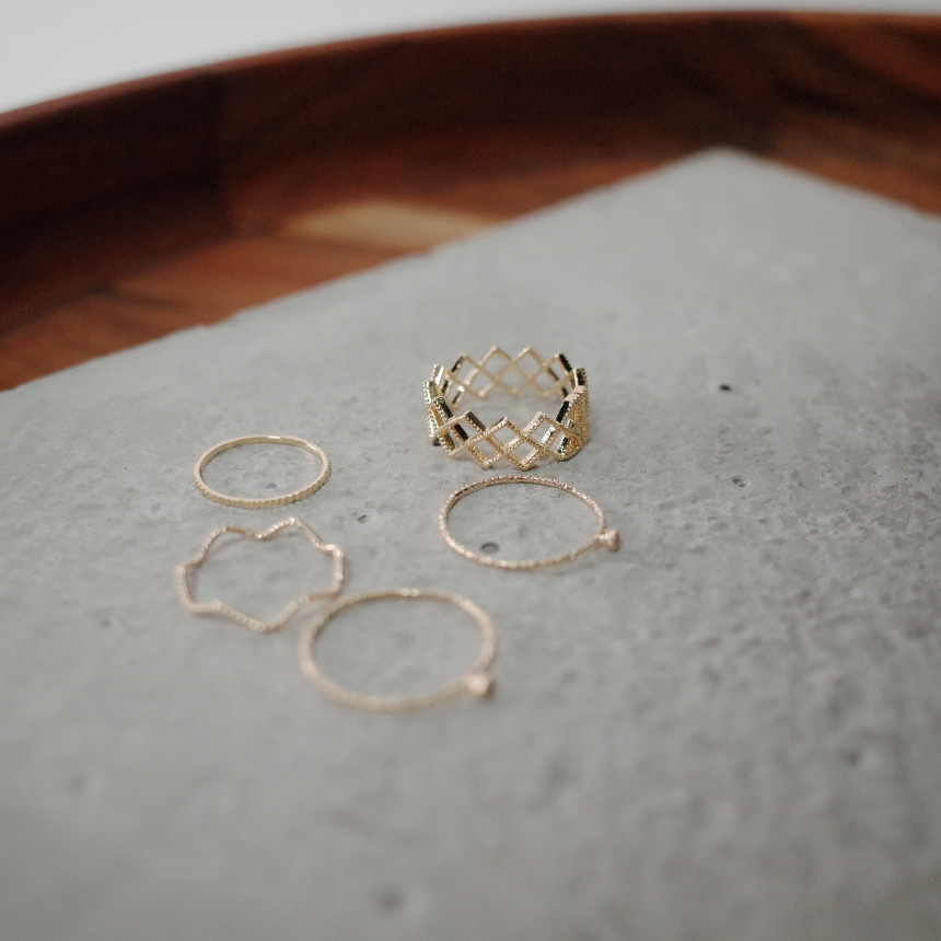 <b><p>cutting Double Stone Comb-shaped SET daily</p></b><b><p>カッティング ダブルストーン ハッチSETリ デイリー セット レイヤ ドゥリン</p></b><br /><br /><p align='center'>