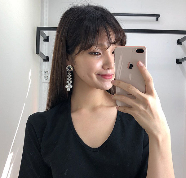 <b><p>fancy stone Cubic Pearl drop rings Std out</p></b><b><p>派手な 原石 キュービック パールドロップイヤリング 説得力の ユニークな 清純な</p></b><br /><br /><p align='center'>