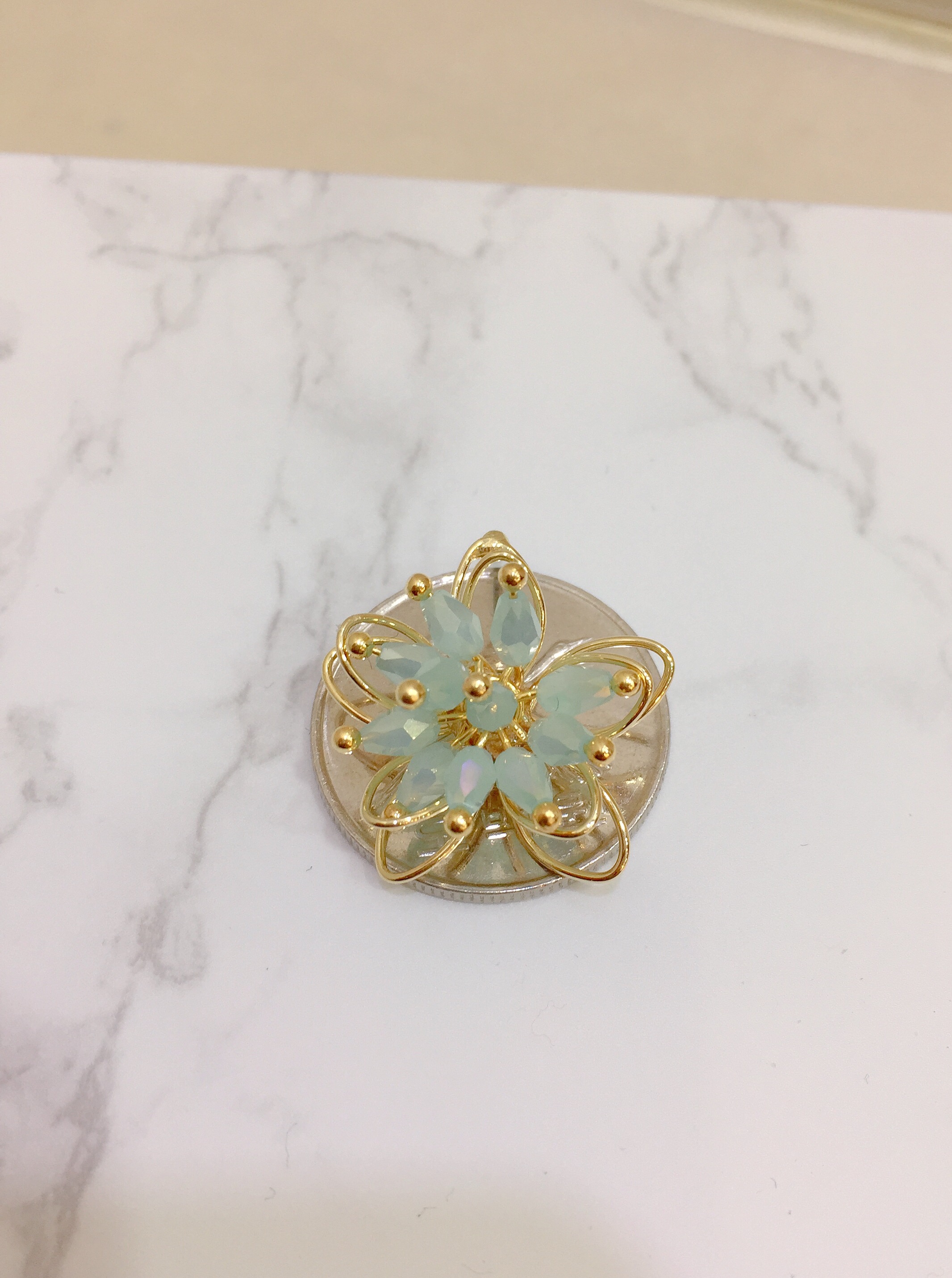 <b><p>spring Bl flower handmade ear</p></b><b><p>春 ブリンブリン フラワー ハンドメイド イヤグ</p></b><br /><br /><p align='center'>